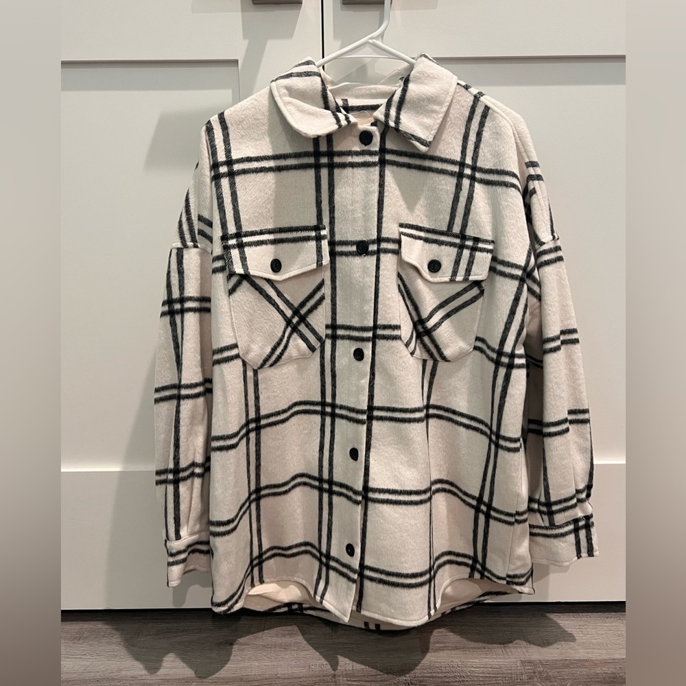NWT shacket